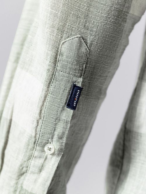 Chemise State of Art à carreaux Vert Model / Detail
