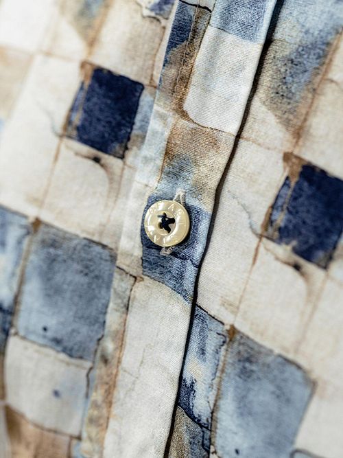 State of Art Chemise Impression Bleu Model / Detail