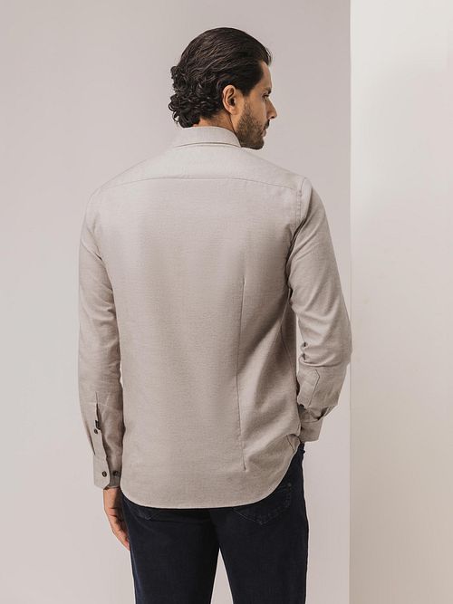State Of Art Heavy Twill Overhemd Beige Model / Achterkant