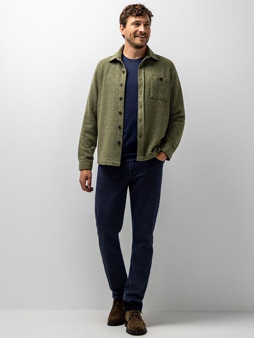 State of Art Overshirt Twill Moss Green Model / Voorkant