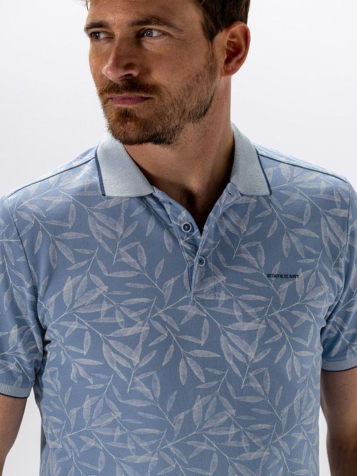 State of Art Polo mit Blattmuster Hellblau Model / Detail