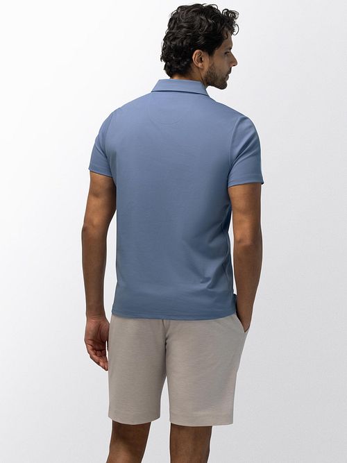 State of Art Polo Piqué Soft Light Blue Model / Achterkant