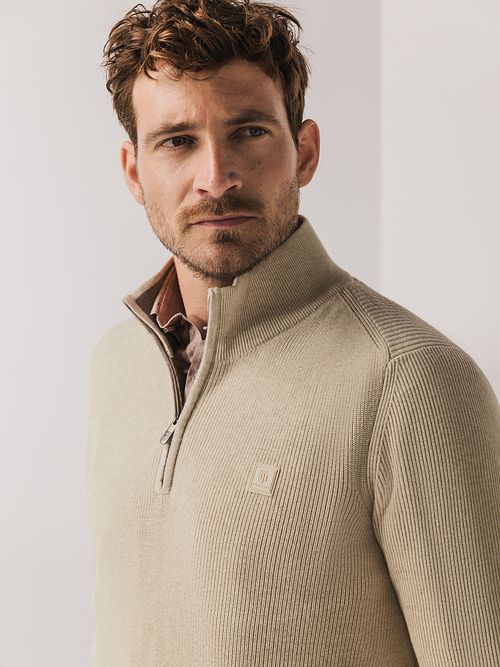 State Of Art Half Zip Pullover Ecru Model / Detail