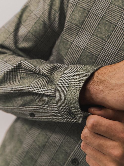 State Of Art Shirt Print Grey Model / Detail