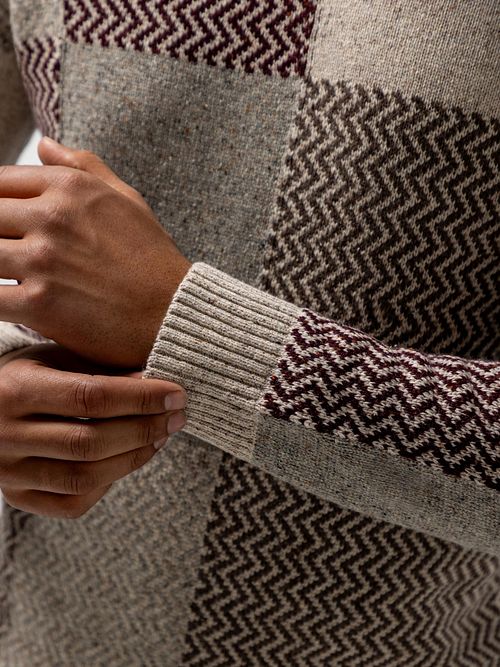 Sweter State of Art w kolorze granatowym Model / Detail