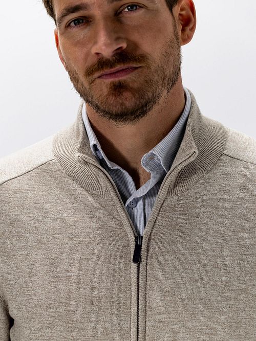 State Of Art Vest Melange Mouline Kaki Model / Detail