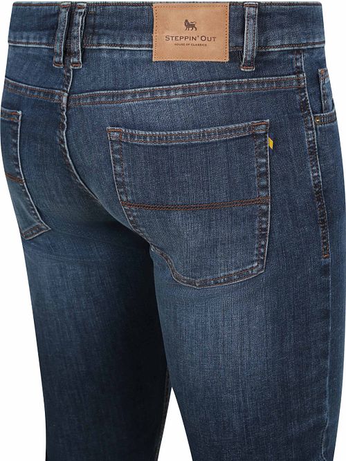 Steppin' Out Jeans New Russel Medium Denim niebieski Product / Detail
