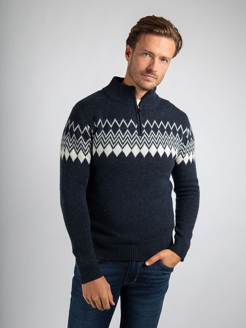Suitable Avery Nordic Half Zip Pullover Wool Blend Navy Model / Voorkant mit Stefan