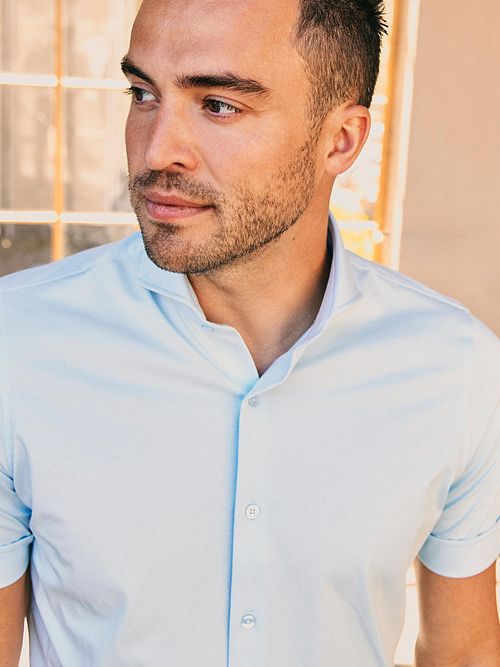 Suitable Erik Camicia Manica Corta Light Blue Model / Detail