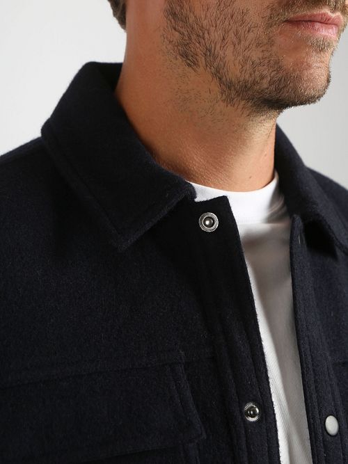 Suitable Overshirt Wool Blend Navy Model / Detail