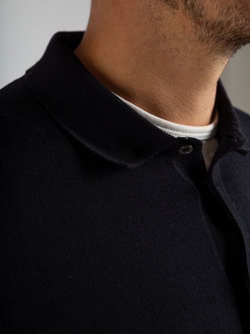 Suitable Cardigan Shirt Merino Marineblå Model / Detail