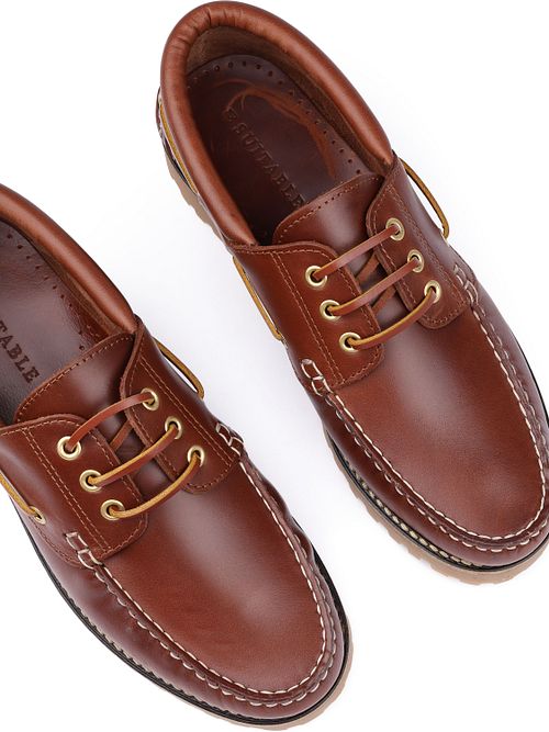 Suitable Chaussures Bateau En Cuir Marron