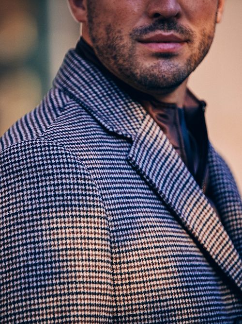 Suitable Coat Wool Pepita Beige Camel Model / Detail