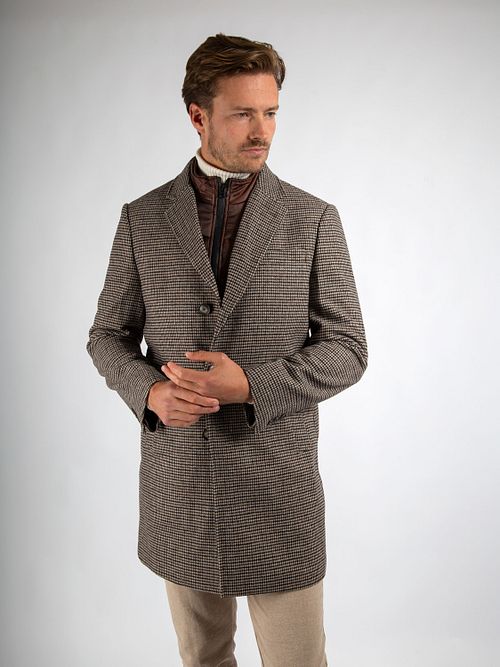 Suitable Coat Wol Pepita Beige Camel Model / Voorkant