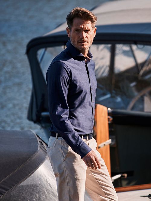 Suitable Herringbone Overhemd Navy Model / Sfeerbeeld
