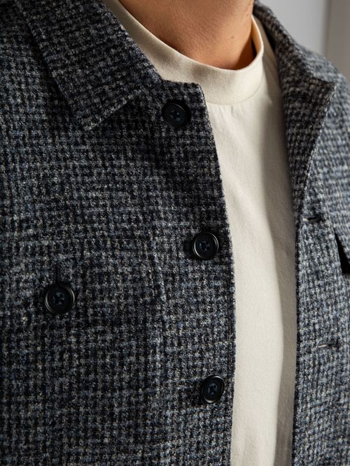 Suitable Overshirt Wool Blend Grau Blau Model / Detail