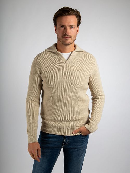 Suitable Trui Riva Strik Ecru Model / Voorkant