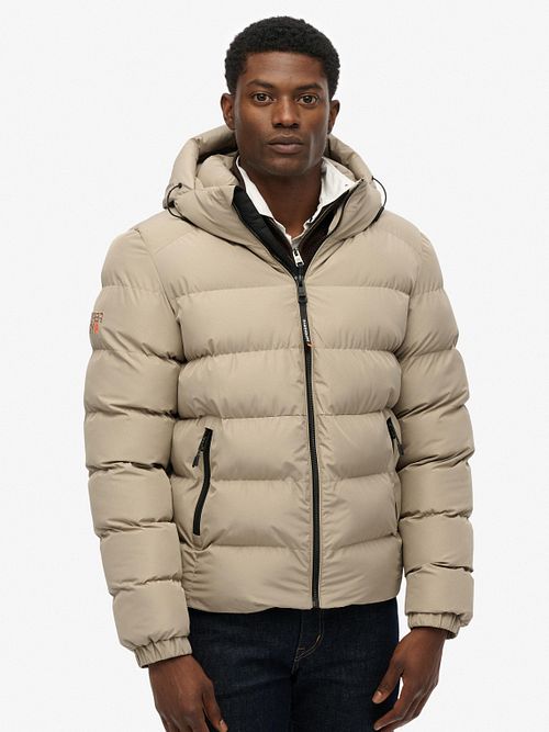 Superdry Pufferjakke med hette i greige Model / Voorkant