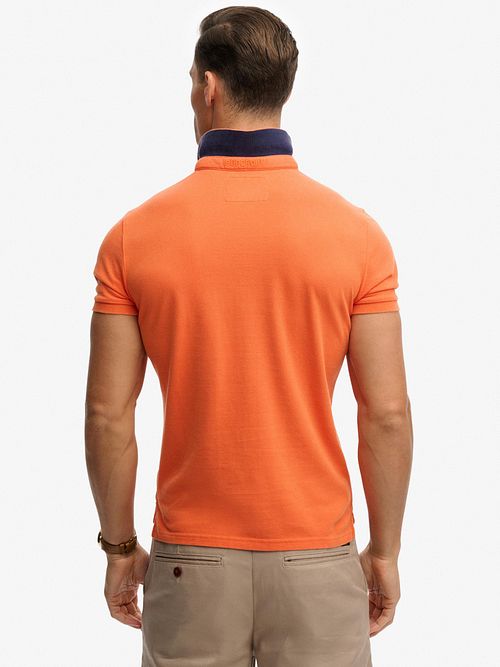 Superdry Polo Piqué Monogram Orange Model / Achterkant