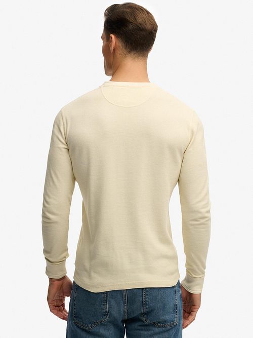 Superdry Trøje Henley Textured Ecru Model / Achterkant