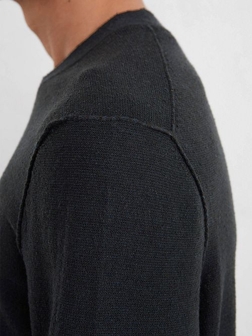 Sweter Marc O'Polo z mieszanki lnu w kolorze granatowym Model / Detail