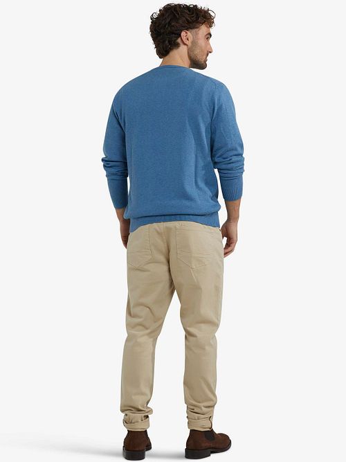 Sweter McGregor z domieszką wełny merynosów w kolorze jasnoniebieskim Model / Achterkant