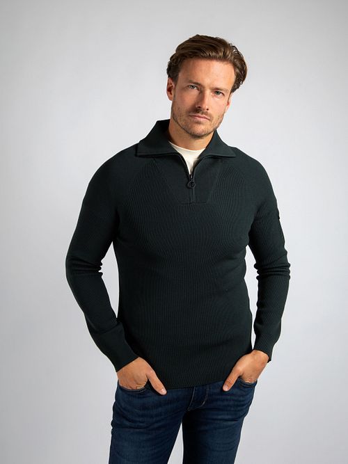 Sweter Suitable Tias Cooldry Knit z zamkiem half zip, w kolorze mchu Model / Voorkant z Stefan