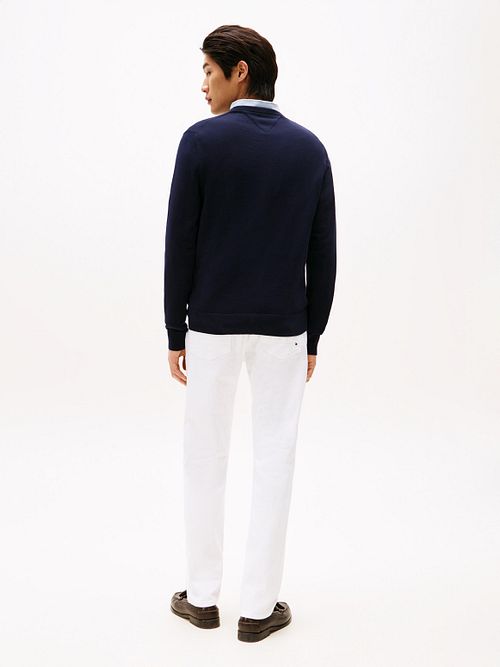 Sweter Tommy Hilfiger Essential w kolorze Navy Model / Achterkant