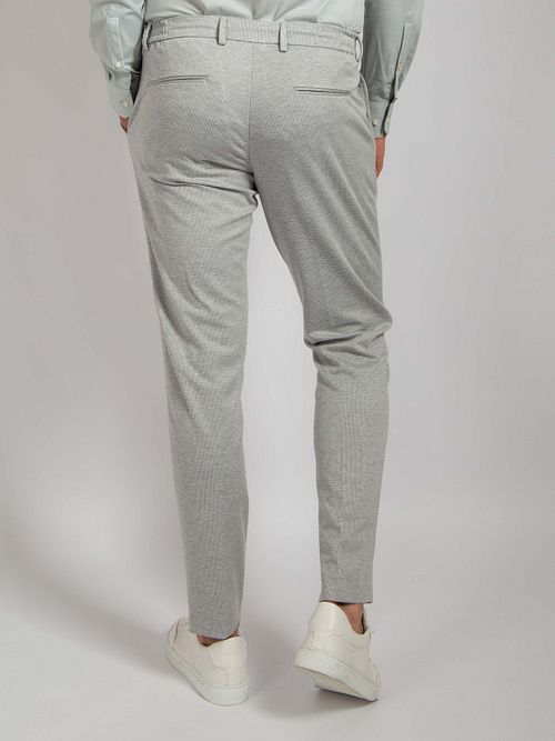 Suitable Dace Jersey Pantalon w kolorze mglistoszarym Model / Achterkant