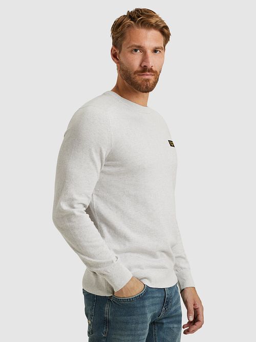 Sweter PME Legend American Classic w kolorze jasnoszarym melanż Model / Zijkant