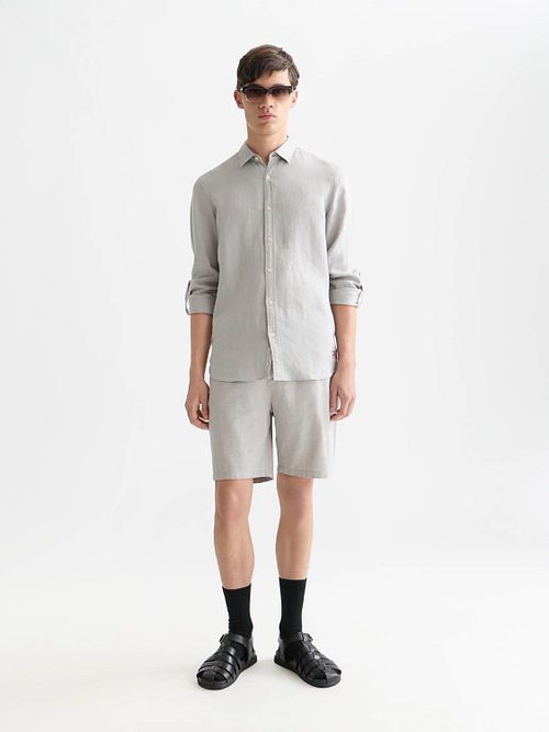 Szorty Scotch and Soda Fave z bawełny i lnu w kolorze greige Model / Voorkant