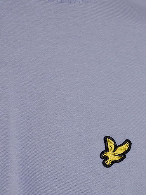 T-shirt Lyle and Scott Bubble w kolorze niebieskim Model / Detail