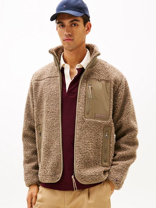 Kamizelka Tommy Hilfiger Teddy Fleece w kolorze taupe Model / Voorkant