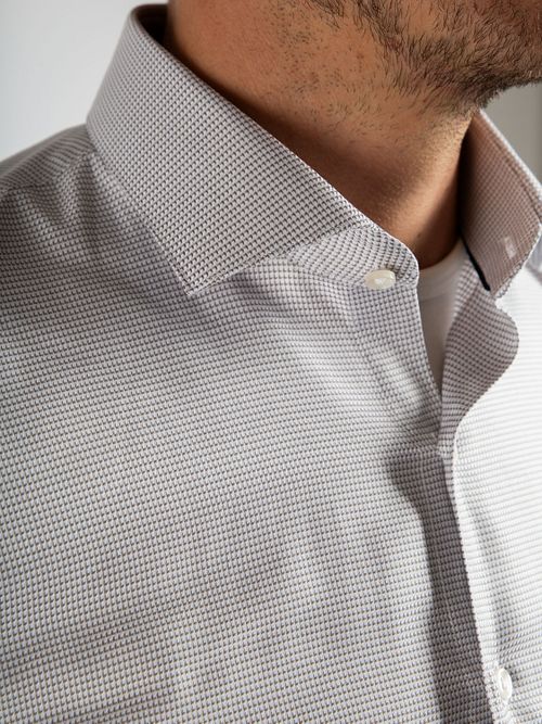 Suitable Shirt Extra Long Sleeves Print Taupe Model / Detail