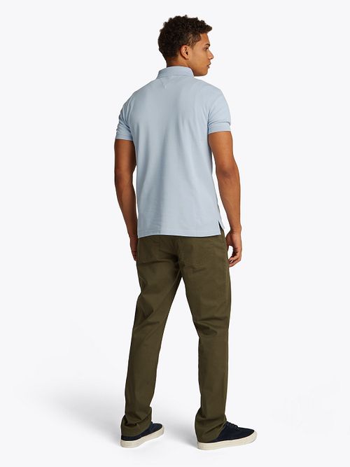 Tommy Hilfiger 1985 Polo Blauw Model / Achterkant