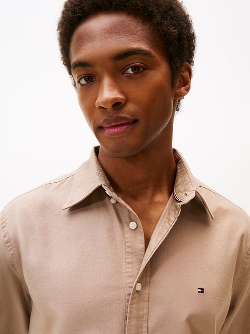 Tommy Hilfiger Oxford Hemd Camel Model / Voorkant