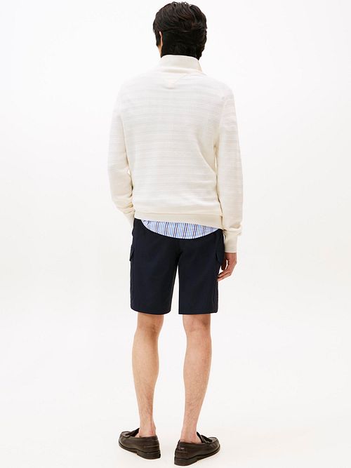Jersey Tommy Hilfiger con media cremallera texturizado en marfil Model / Achterkant