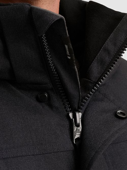 Vanguard Parka Wheelride Navy Model / Detail