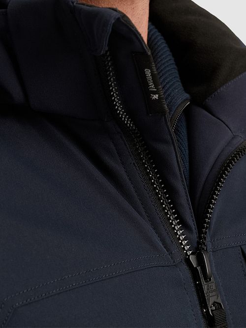 Vanguard Jakke Trackchase Navy Model / Detail