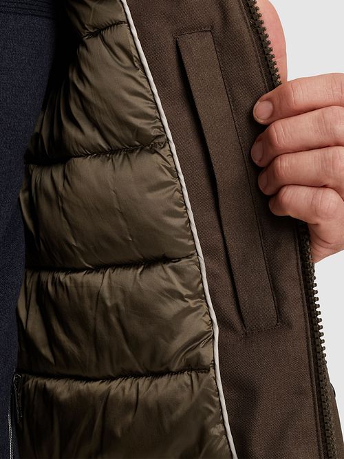 Vanguard Parka Wheelride Braun Model / Detail