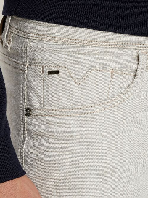 Jeansy Vanguard V12 Rider Ecru Denim Model / Detail