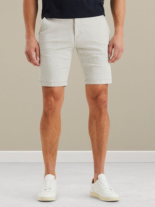 Vanguard V9 Chino Shorts i krämfärg Model / Voorkant