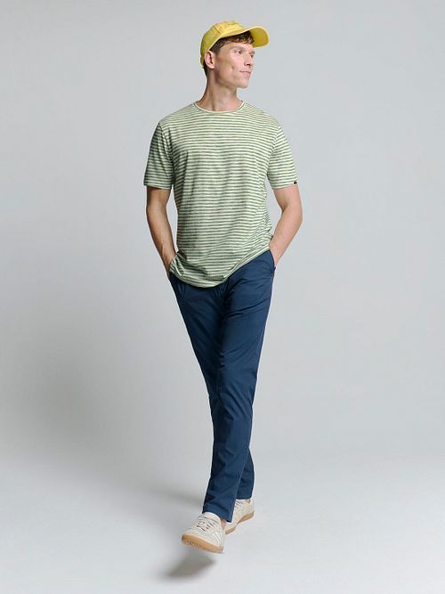No Excess Stripes T-Shirt Green Model / Voorkant