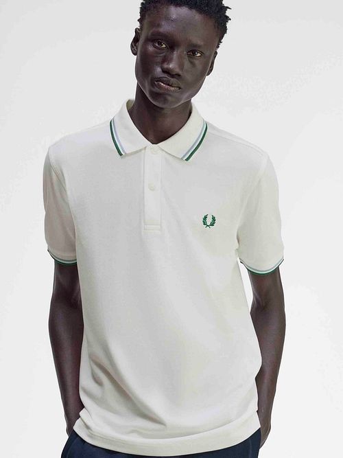 Fred Perry Polo Twin Tipped M3600 Vit Z52 Model / Voorkant