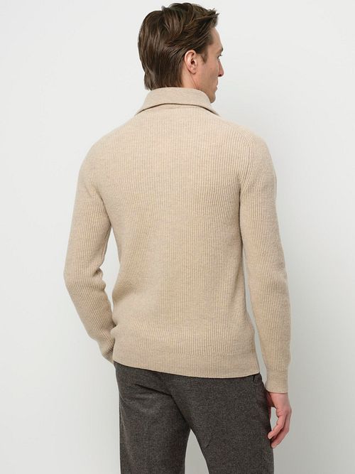 Wełniany sweter Profuomo z krótkim zamkiem, w kolorze piaskowym Model / Achterkant