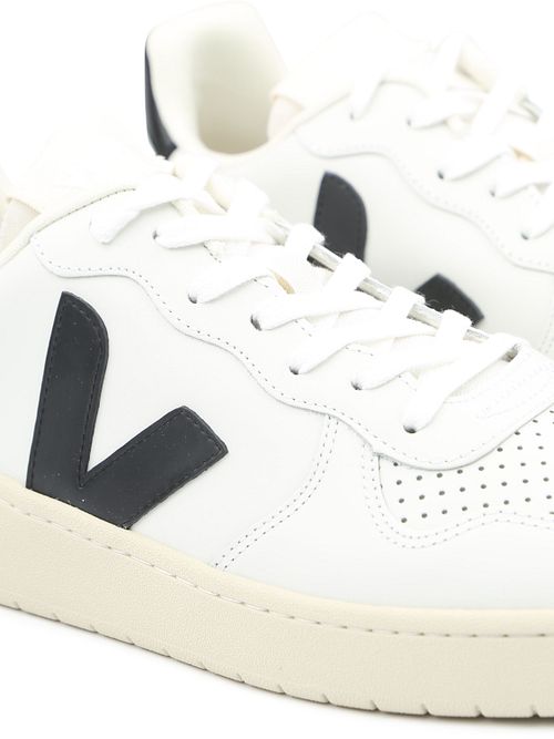 Veja Sneakers V-10 Zwart Product / Detail