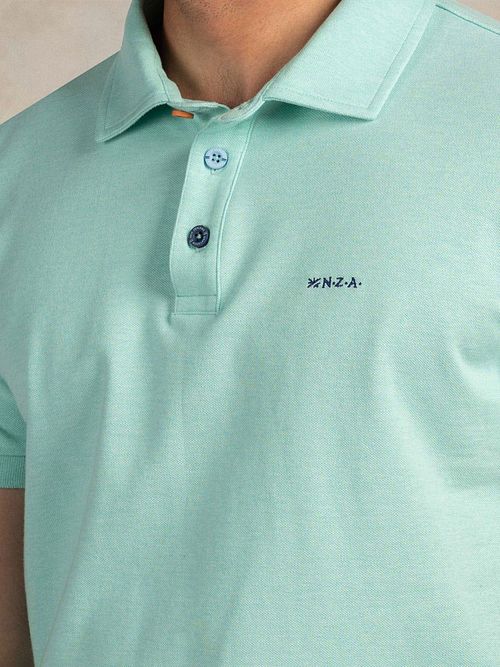 Koszulka polo NZA Hawera Pale Leaf w kolorze zielonym Model / Detail