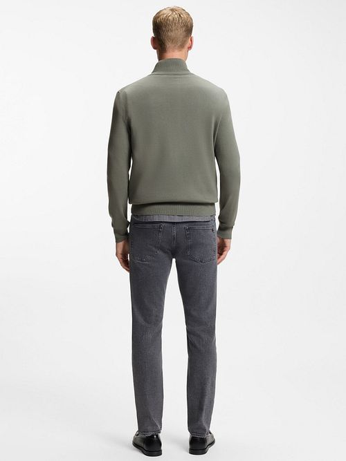 Sweter BOSS Kanobix Half Zip w kolorze zielonym Model / Achterkant
