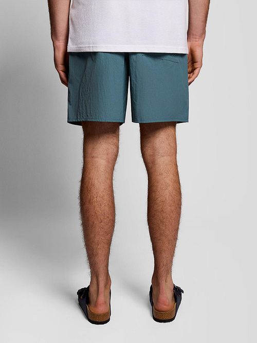 Kąpielówki Lyle & Scott Plain w kolorze petrol Model / Achterkant