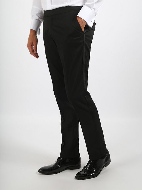 Gala Pants Wol Blend Zwart Model / Zijkant met Stefan